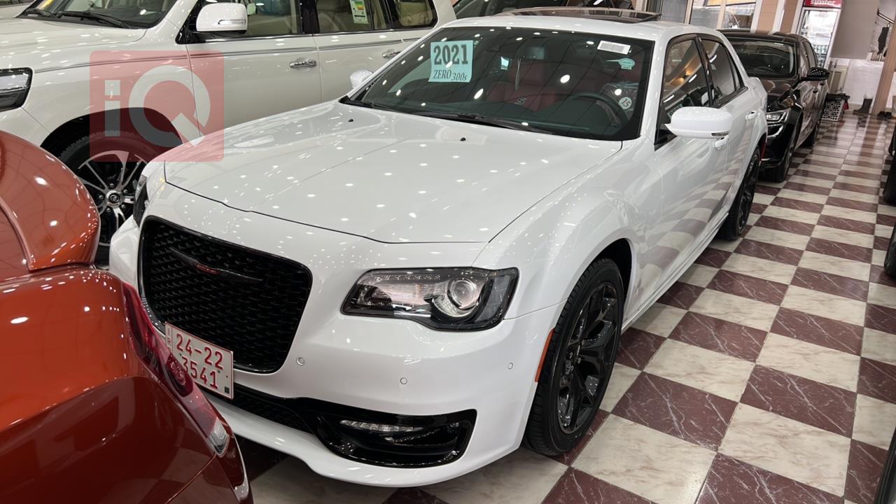 کرایسلەر 300